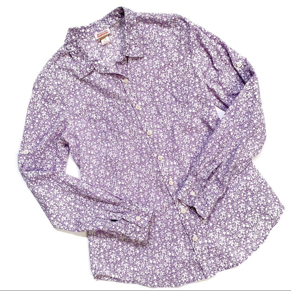 Mossimo Purple & White Floral Button Down Small